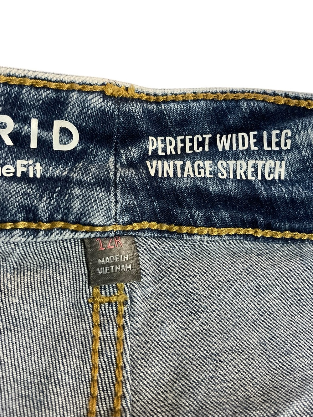 Torrid Perfect Wide Leg Vintage Stretch Distressed Light Blue Straight-Leg Jeans - Picture 4 of 8